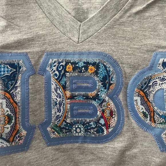 jenna benna Tops - ΠΒΦ sorority letters shirt